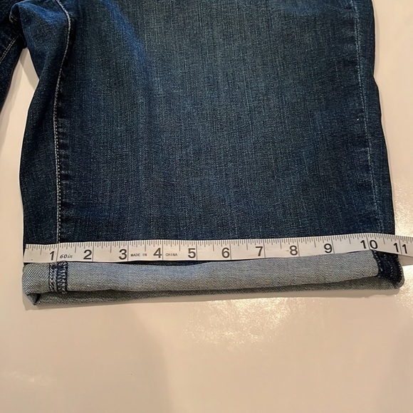 NYDJ Briella Short Roll Cuff NWT Shorts Size 16 - Picture 8 of 16